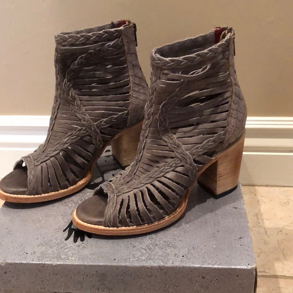 Freebird by Steven Shoes - FREEBIRD By Steven BELA Stone multi size 8 worn once
